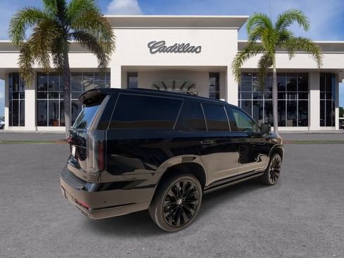 Certified 2026 Cadillac Escalade Platinum Sport w/ LPO, ONYX Package AWD/4WD image 14