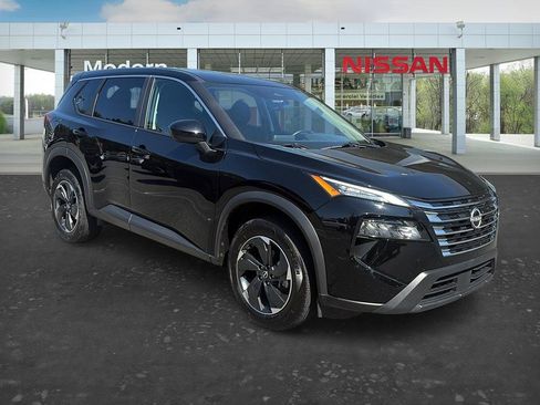 Certified 2025 Nissan Rogue SV AWD/4WD image 7