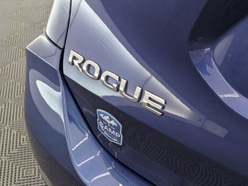 Used 2018 Nissan Rogue SV AWD/4WD image 13
