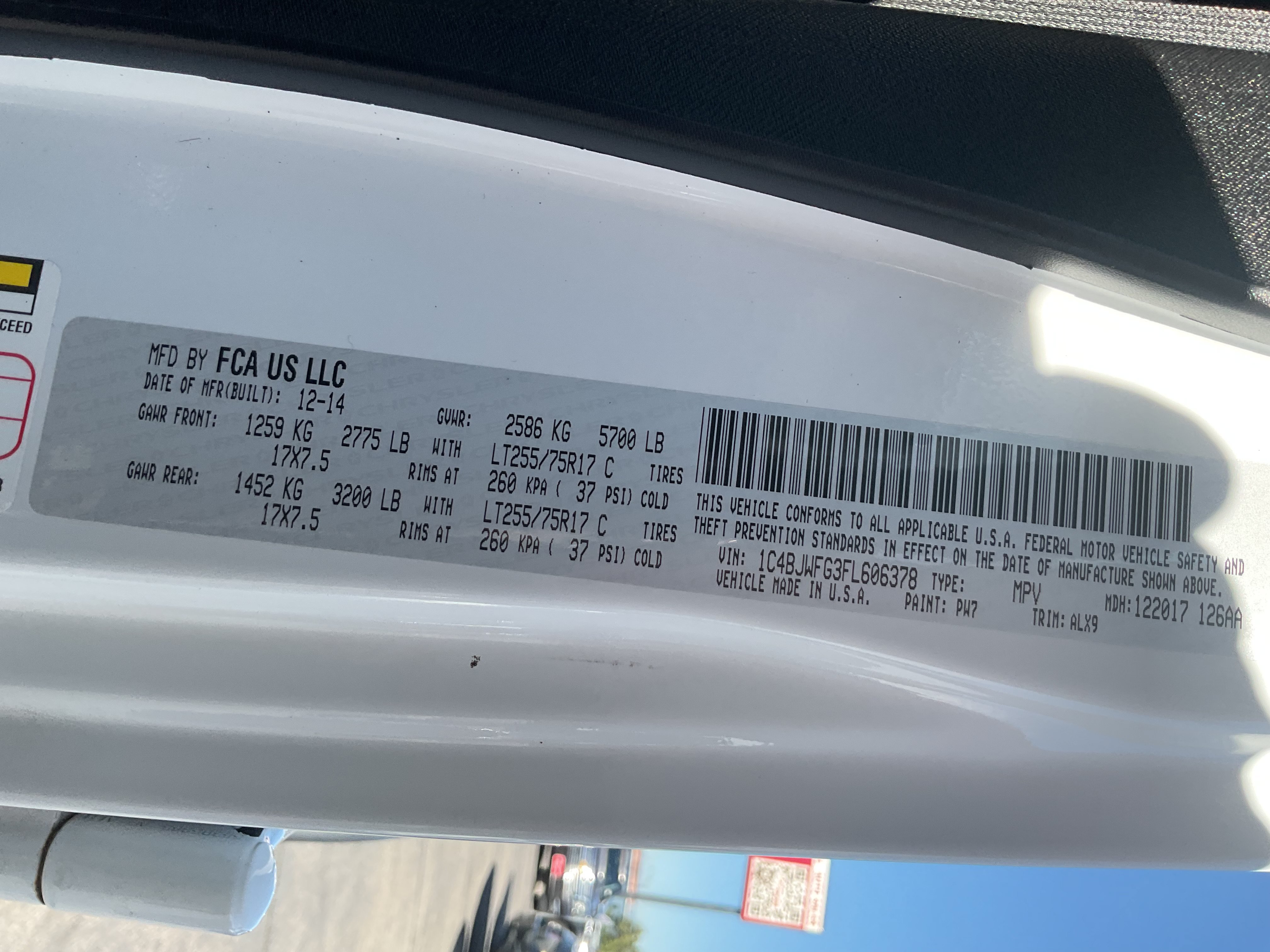 Used 2015 Jeep Wrangler Unlimited Rubicon AWD/4WD image 11