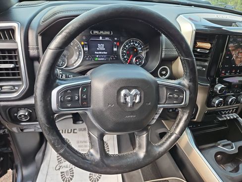Used 2019 RAM 1500 Laramie w/ Sport Appearance Package AWD/4WD image 15