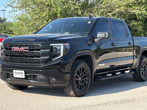 Used 2026 GMC Sierra 1500 Elevation w/ Elevation Select Package RWD image 6