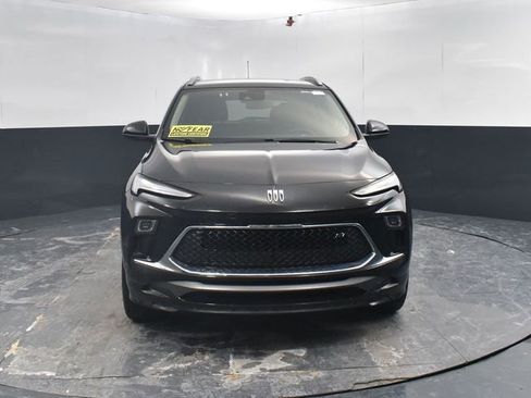 Used 2024 Buick Encore GX Sport Touring image 2