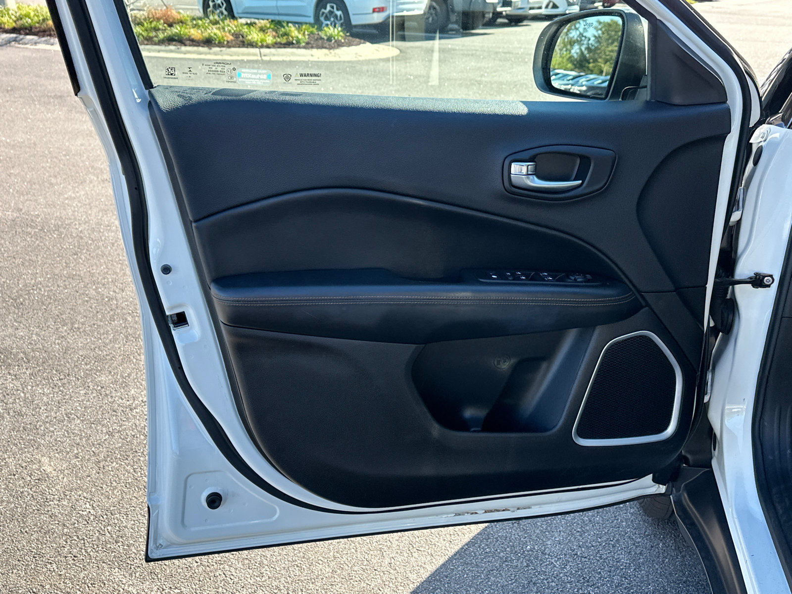 Used 2019 Jeep Compass Limited FWD image 12