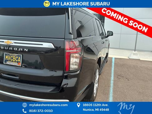 Used 2022 Chevrolet Suburban High Country AWD/4WD image 11