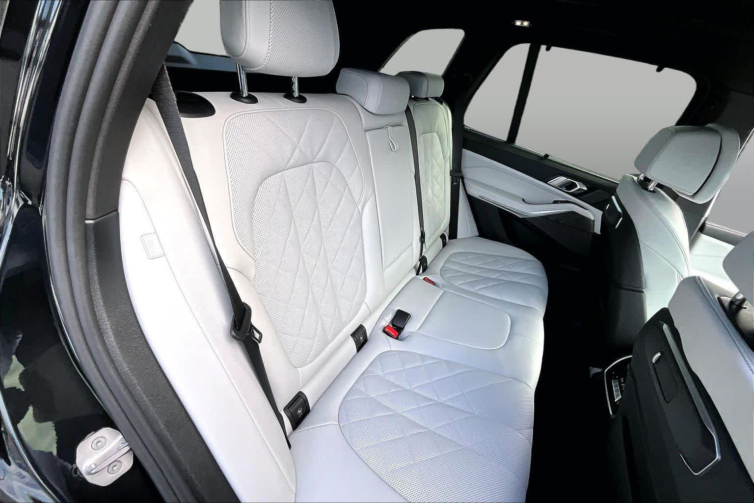 Used 2026 BMW X5 sDrive40i w/ M Sport Package RWD image 20