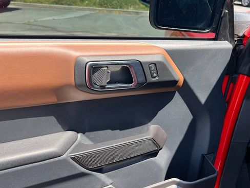 Used 2024 Ford Bronco Outer Banks AWD/4WD image 28