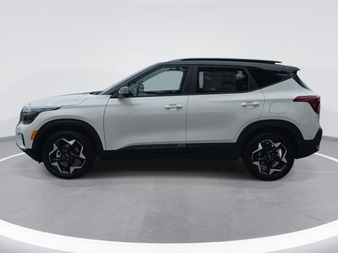 New 2026 Kia Seltos S image 8