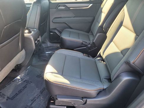 New 2026 GMC Acadia AT4 AWD/4WD image 8