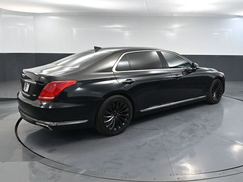 Used 2017 Genesis G90 3.3T Premium image 5