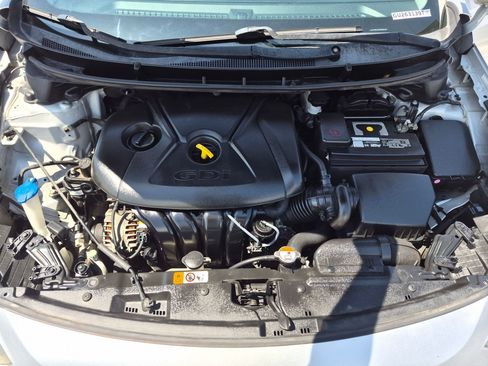 Used 2016 Hyundai Elantra GT FWD image 28