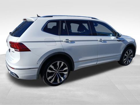 Used 2022 Volkswagen Tiguan SEL R-Line image 5