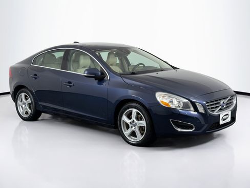 Used 2013 Volvo S60 T5 AWD/4WD image 2