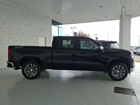 Used 2024 Chevrolet Silverado 1500 LT AWD/4WD image 7