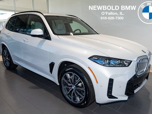 New 2026 BMW X5 xDrive40i w/ M Sport Package AWD/4WD image 1