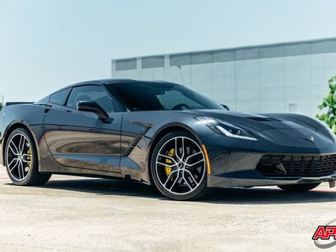 Used 2015 Chevrolet Corvette Stingray Coupe w/ 3LT Preferred Equipment Group RWD image 5