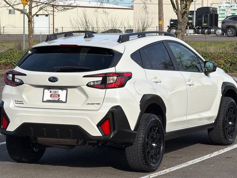 Used 2025 Subaru Crosstrek 2.0i Premium image 4