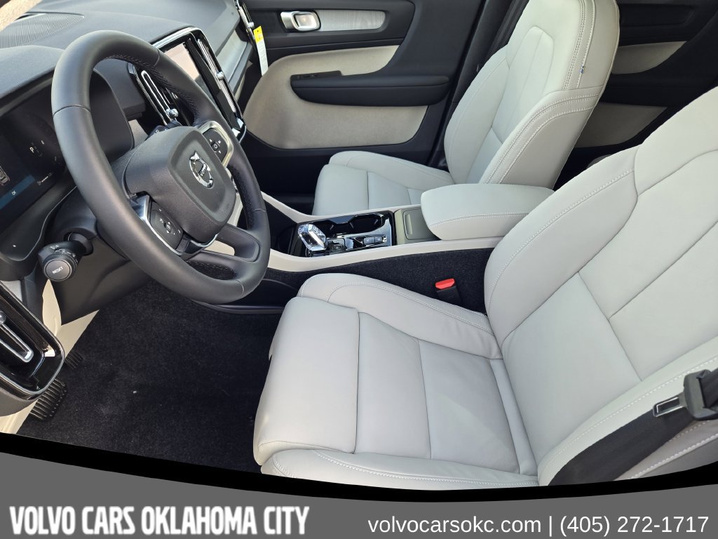 Used 2026 Volvo XC40 B5 Plus w/ Protection Package Premier AWD/4WD image 14