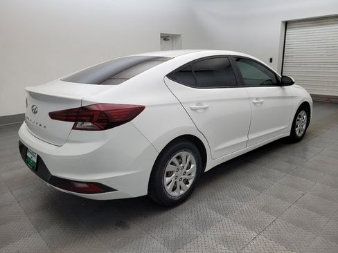 Used 2019 Hyundai Elantra SE w/ Cargo Package FWD image 9