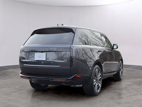 New 2026 Land Rover Range Rover SE image 5