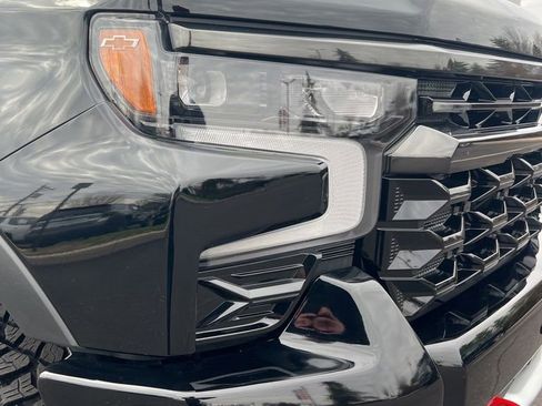 Used 2025 Chevrolet Silverado 1500 ZR2 image 11