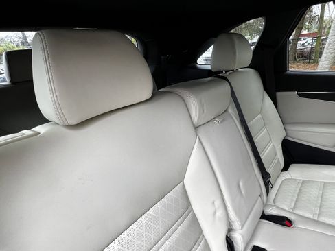 Used 2018 Kia Sorento SX image 41