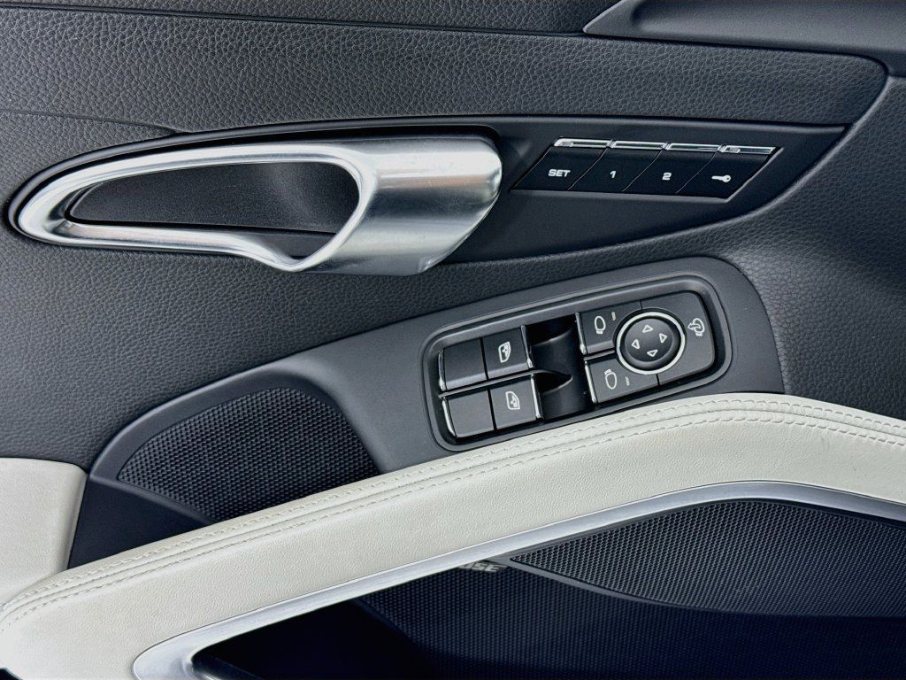 Certified 2024 Porsche 718 Cayman S RWD image 11