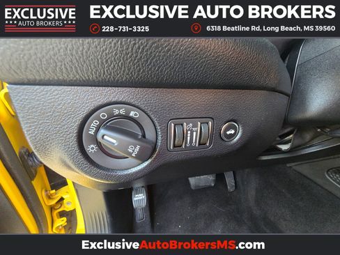 Used 2018 Dodge Challenger SXT w/ Blacktop Package image 26