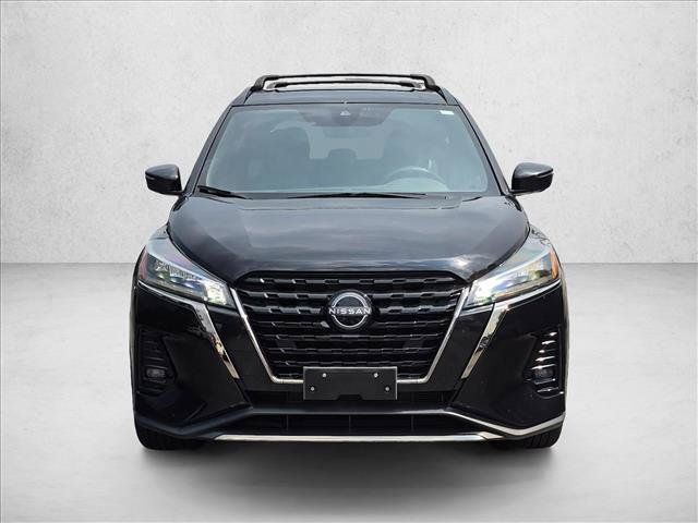 Used 2024 Nissan Kicks SR w/ SR Premium Package FWD image 2