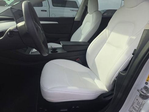 Used 2022 Tesla Model 3 Long Range image 3