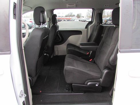 Used 2017 Dodge Grand Caravan SE w/ Power Window Group image 5