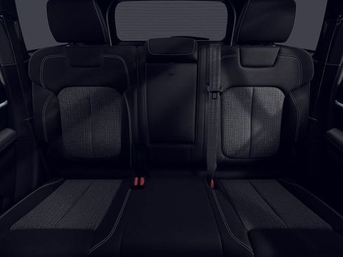 New 2026 Jeep Grand Cherokee Laredo image 3