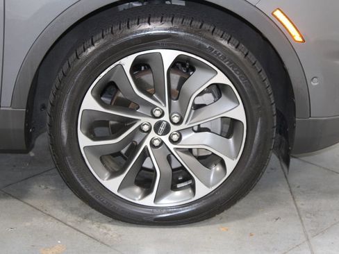 Used 2022 Lincoln Nautilus Reserve w/ Equipment Group 201A image 13