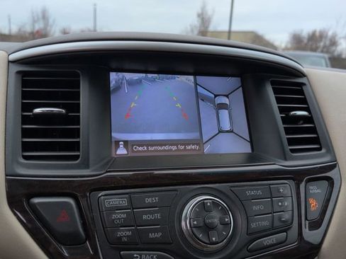 Used 2014 Nissan Pathfinder Platinum w/ Platinum Premium Package image 8