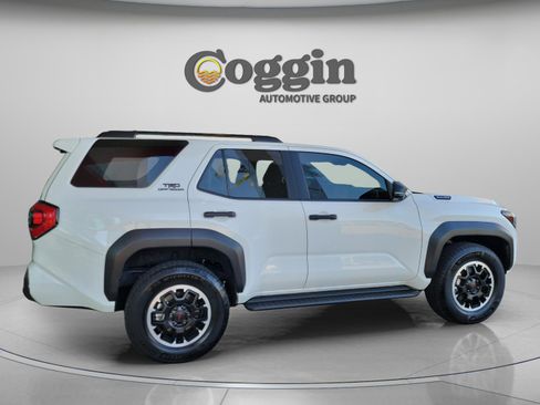 Certified 2025 Toyota 4Runner TRD Off-Road Premium AWD/4WD image 4
