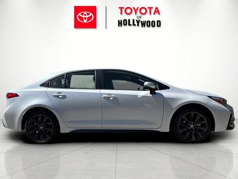 New 2026 Toyota Corolla SE FWD image 3