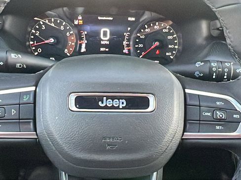 New 2025 Jeep Compass Latitude w/ Altitude Special Edition image 28