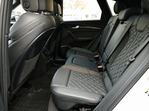 Used 2024 Audi SQ5 Premium Plus w/ Premium Plus Package image 25