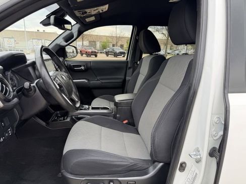 Used 2023 Toyota Tacoma TRD Off-Road image 25