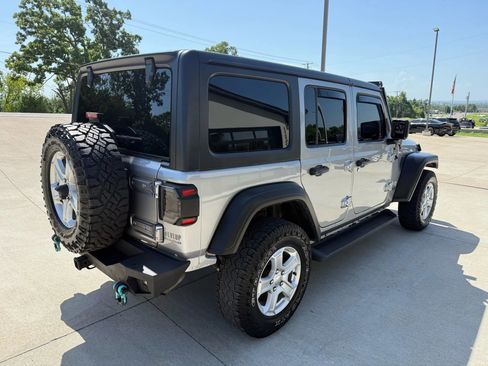Used 2020 Jeep Wrangler Unlimited Sport S image 9