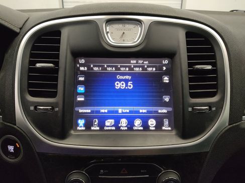 Used 2015 Chrysler 300 C RWD image 25
