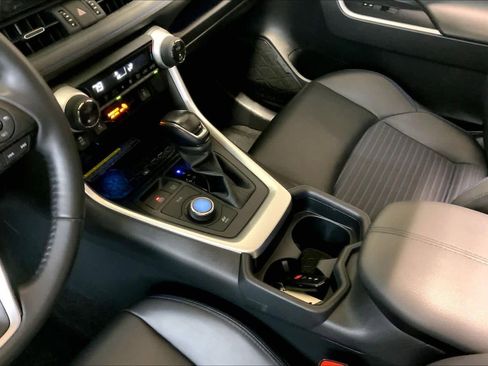 Used 2020 Toyota RAV4 XSE image 16