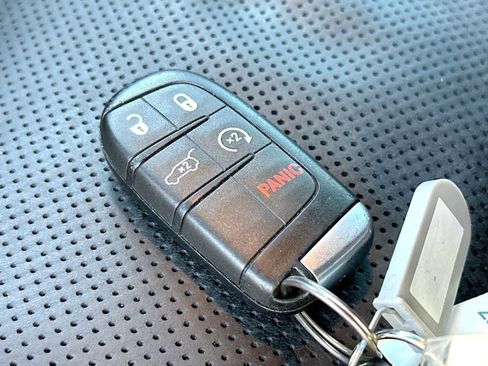 Used 2021 Jeep Grand Cherokee Limited w/ Quick Order Package 28K 80th AWD/4WD image 29