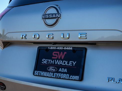 Used 2023 Nissan Rogue Platinum w/ Platinum Premium Package FWD image 10