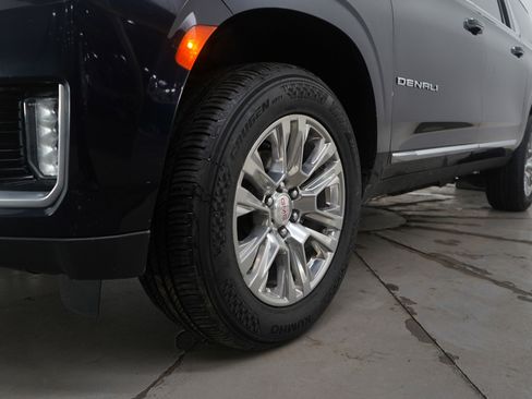 Used 2021 GMC Yukon XL Denali AWD/4WD image 28