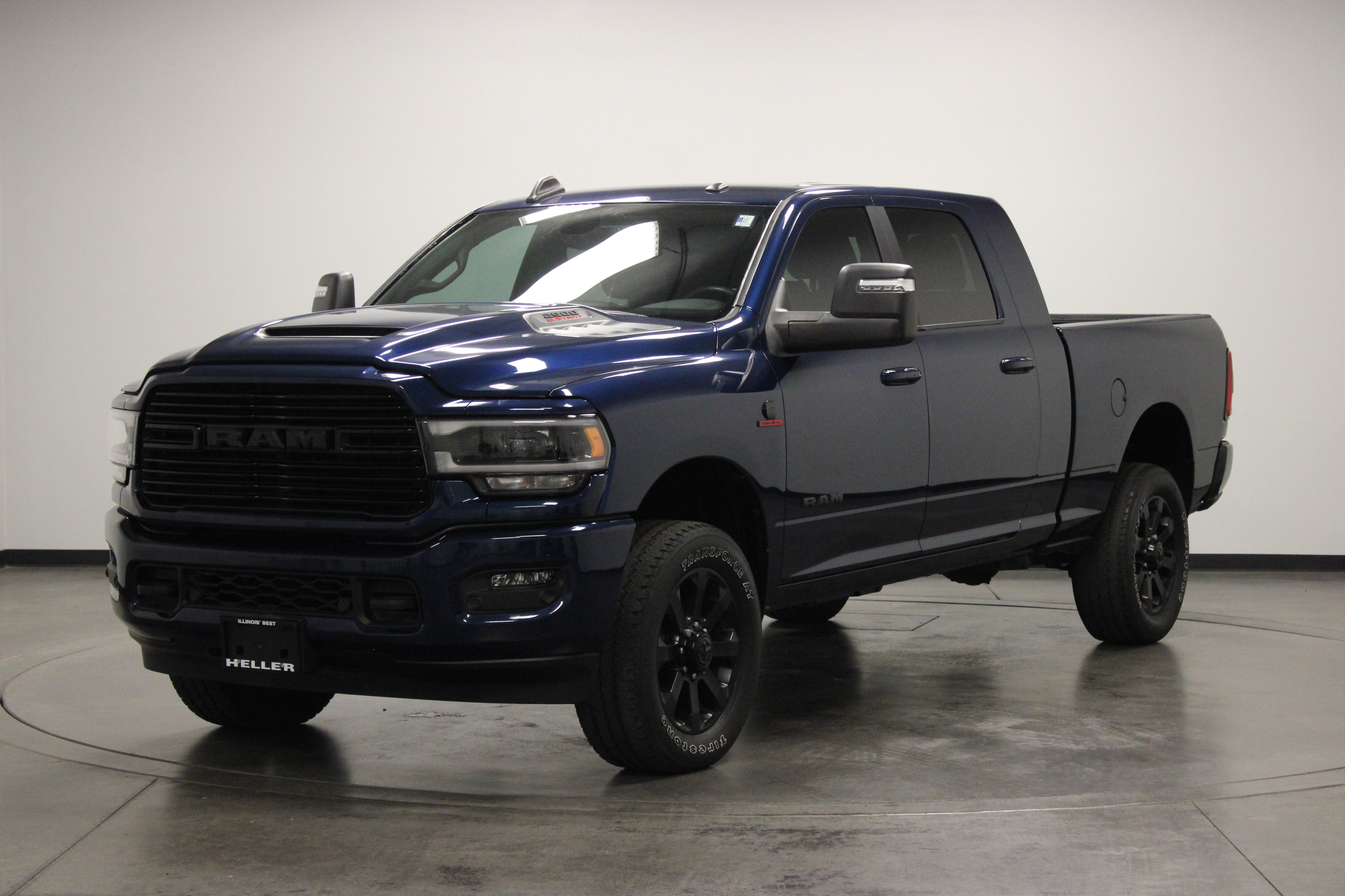 Used 2023 RAM 2500 Laramie AWD/4WD image 4