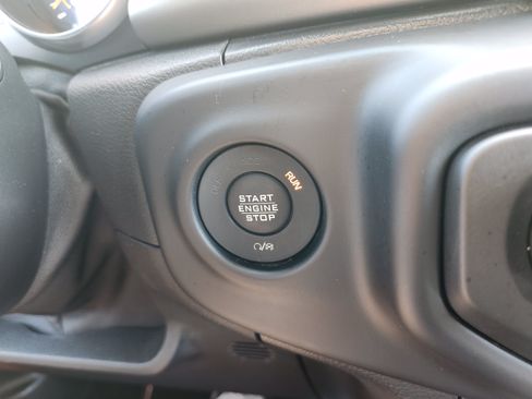 Used 2018 Jeep Wrangler Unlimited Sport AWD/4WD image 7