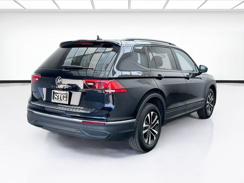 Used 2022 Volkswagen Tiguan S FWD image 4