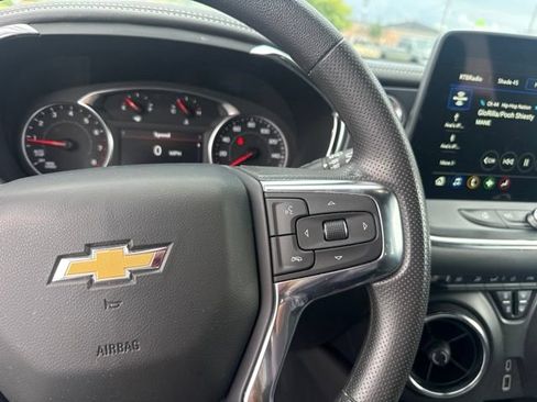 Used 2024 Chevrolet Blazer LT w/ Convenience Package FWD image 17