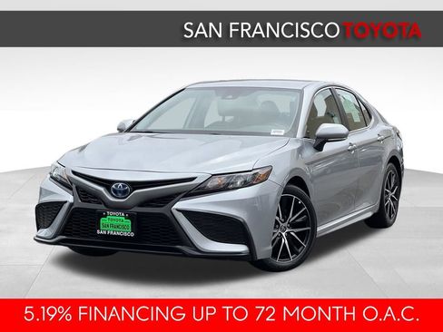 Certified 2023 Toyota Camry SE FWD image 1